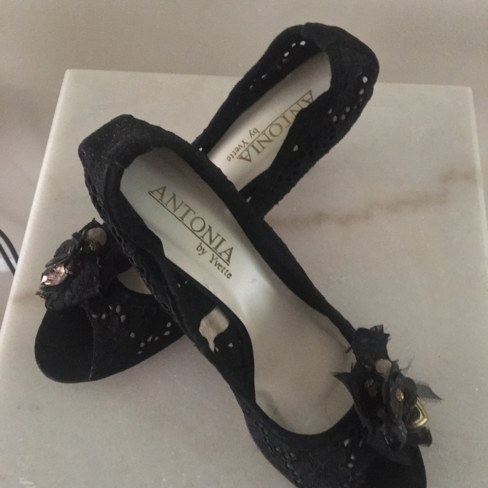 Black Shoes
